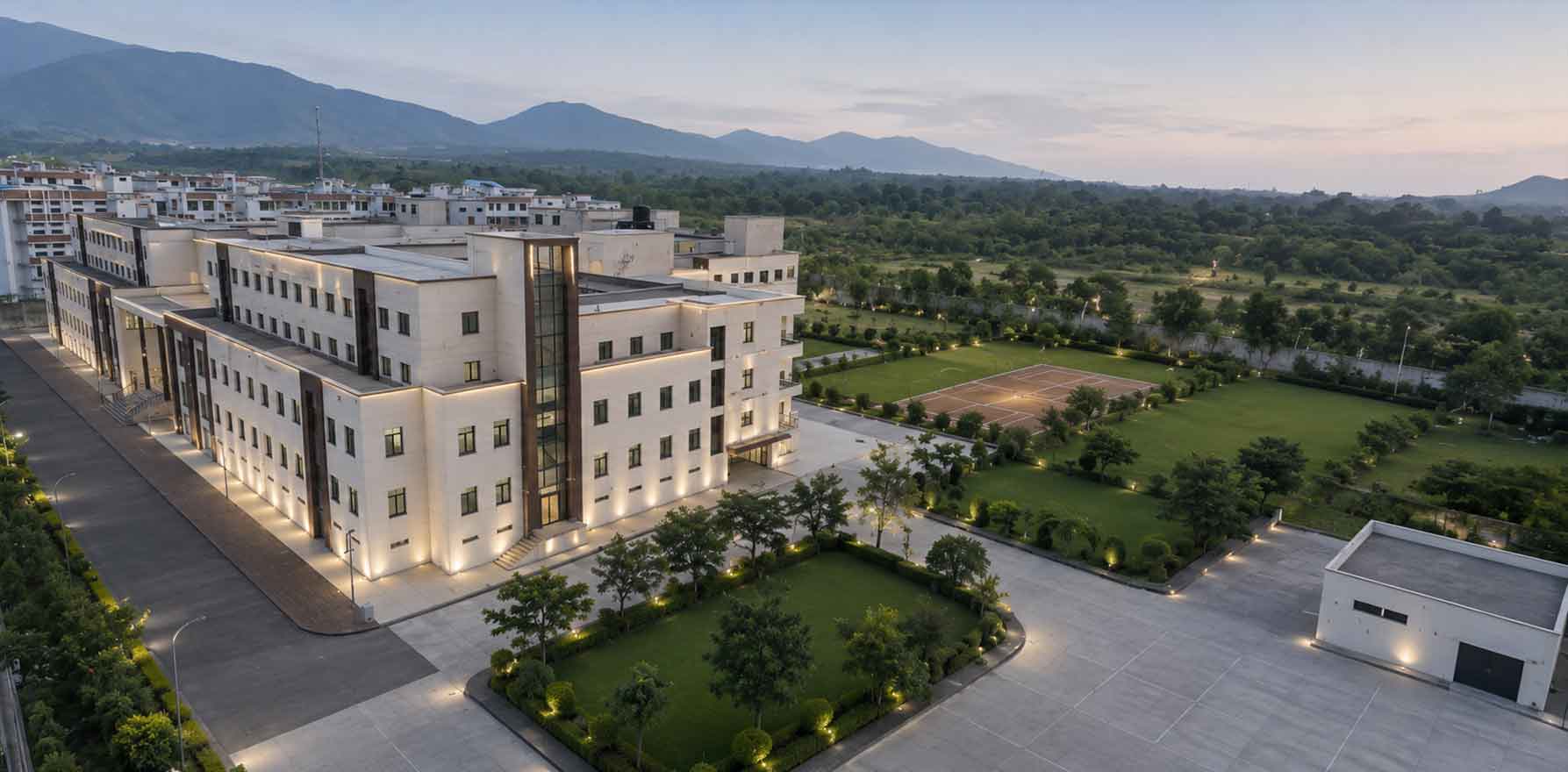 best university in baddi